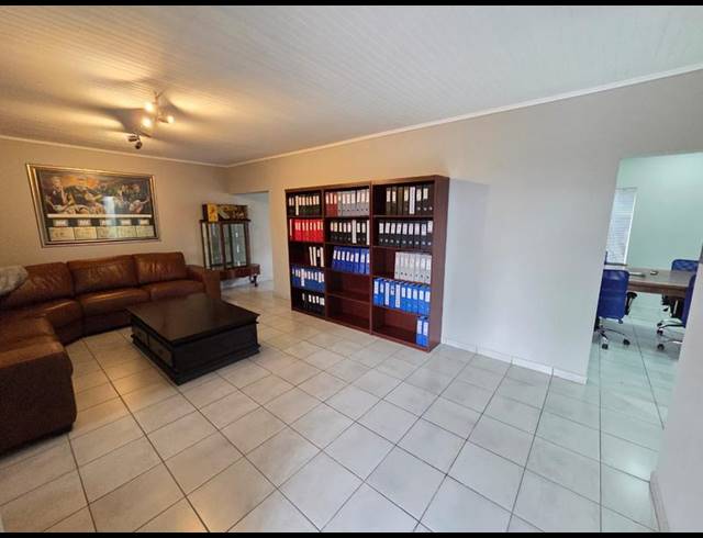 4 BEDROOM HOUSE FOR SALE IN MAGALIESKRUIN